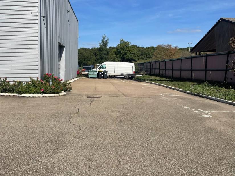 Location - Local d'activité 281m² - Saint-aubin-sur-gaillon