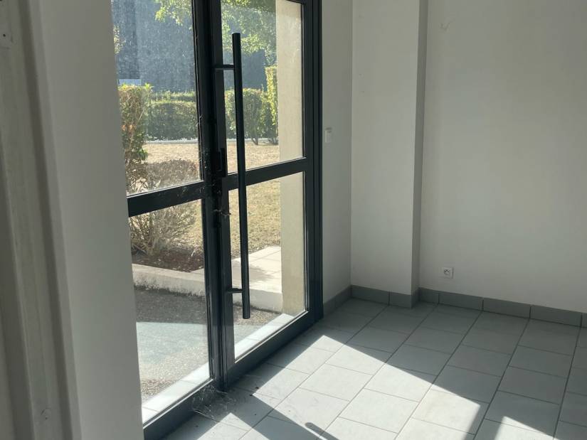 Location - Local d'activité 281m² - Saint-aubin-sur-gaillon