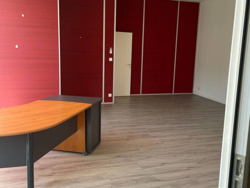 Location - Local d'activité 281m² - Saint-aubin-sur-gaillon