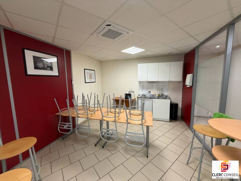 Location - Bureaux 96m² - Saint-aubin-sur-gaillon