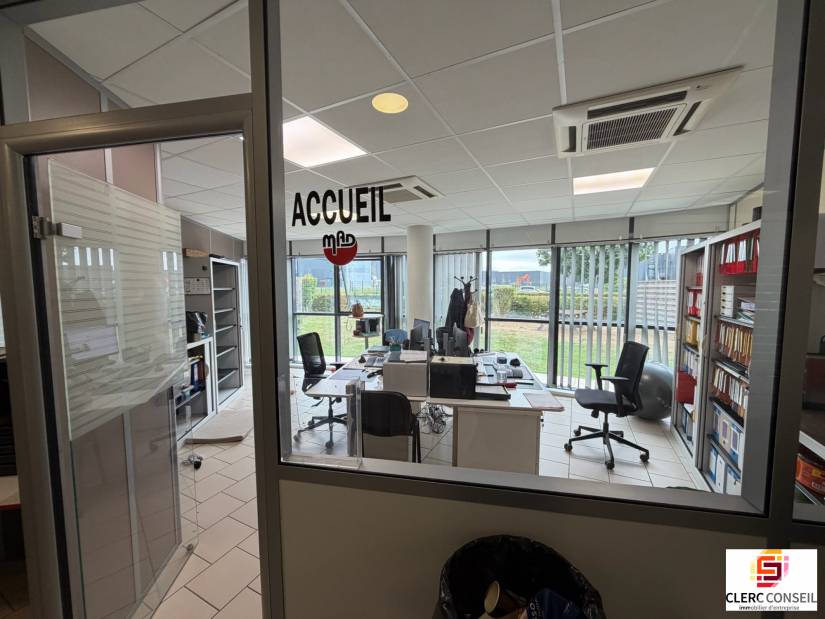 Location - Bureaux 135m² - Saint-aubin-sur-gaillon