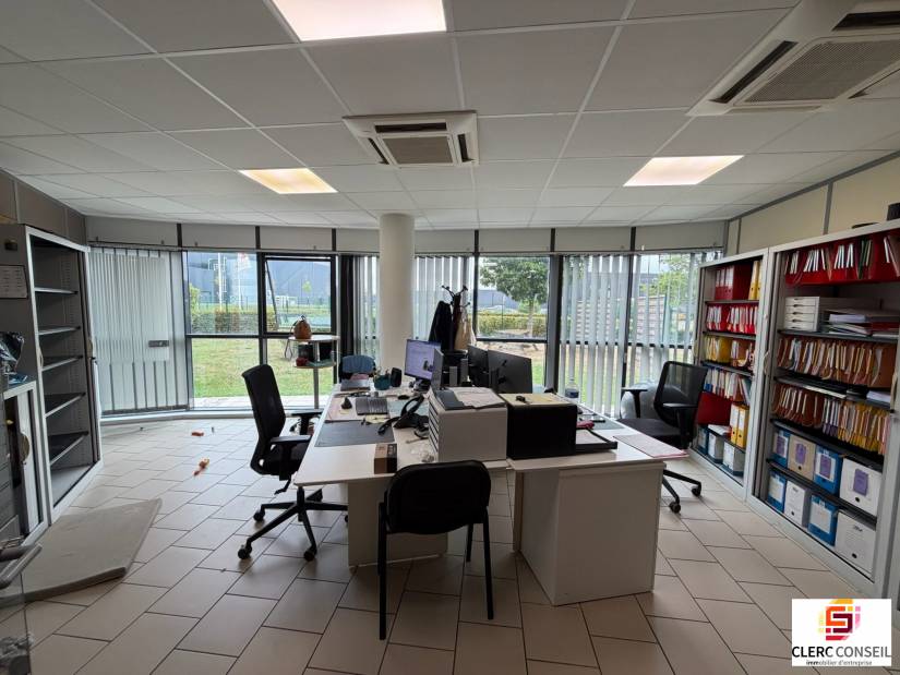 Location - Bureaux 135m² - Saint-aubin-sur-gaillon