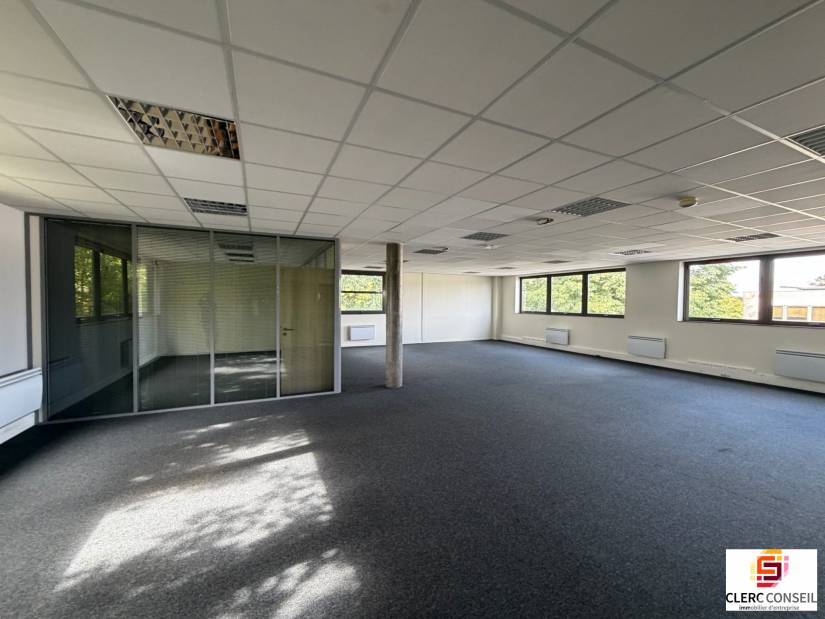 Location - Bureaux 330m² - Bois-guillaume