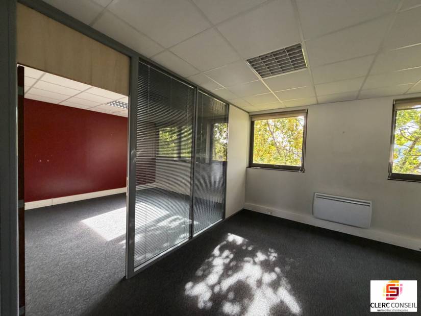 Location - Bureaux 330m² - Bois-guillaume