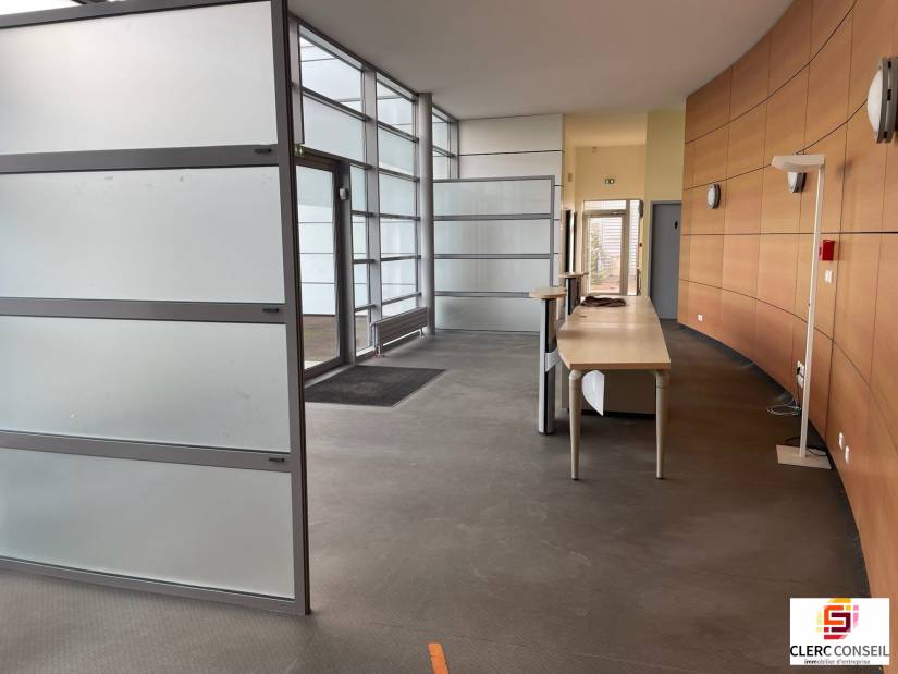 Vente - Bureaux 469m² - Bernay