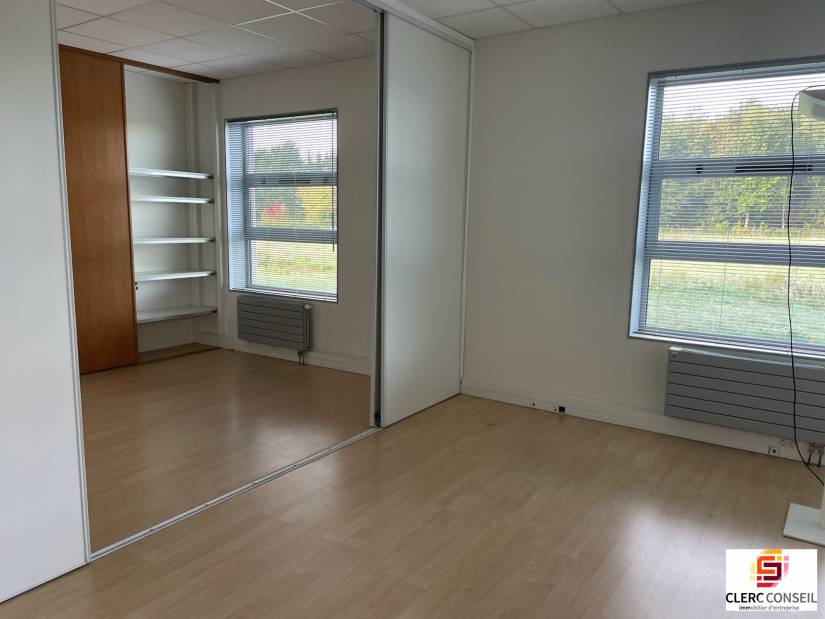 Vente - Bureaux 469m² - Bernay