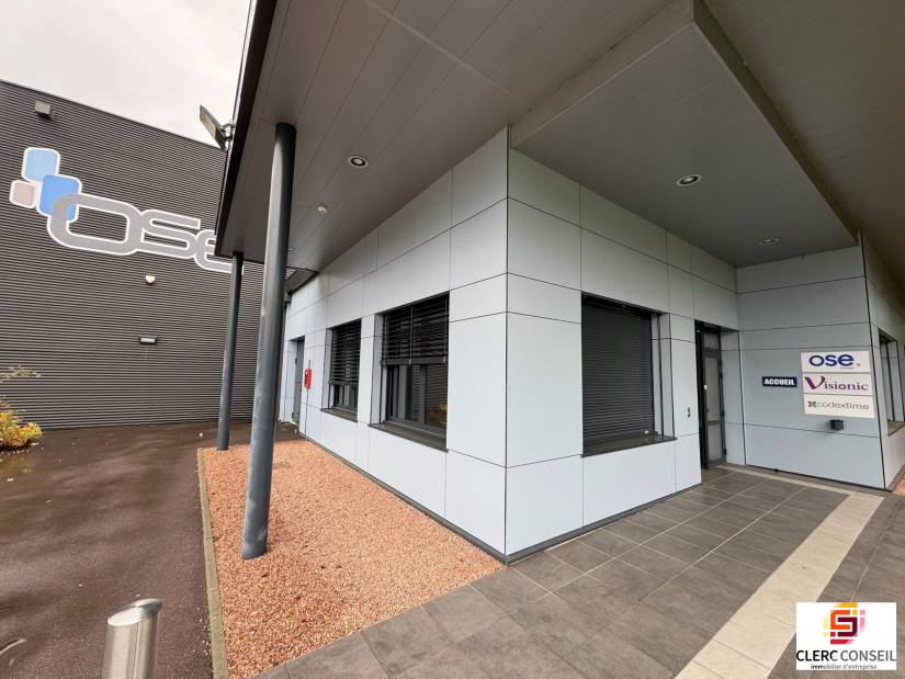 Vente - Local d'activité 3285m² - Saint-Étienne-du-rouvray