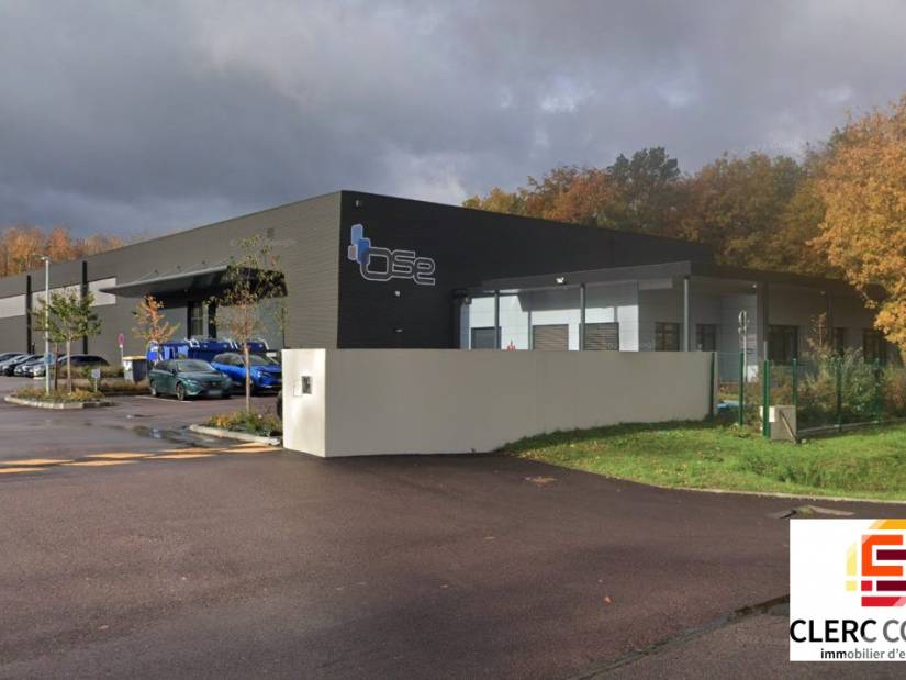 Vente - Local d'activité 3285m² - Saint-Étienne-du-rouvray